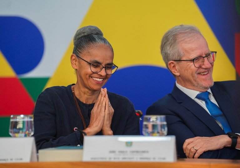 Marina Silva revela queda histórica no desmatamento e crescimento do agronegócio
