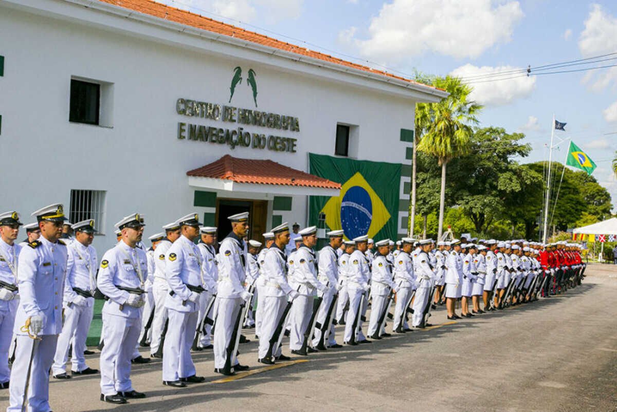 Marinha abre 1.440 vagas para concurso; inscrições começam em 19 de fevereiro