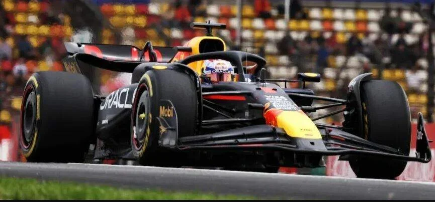 Max Verstappen domina testes coletivos da F1 no Bahrein e gera expectativa