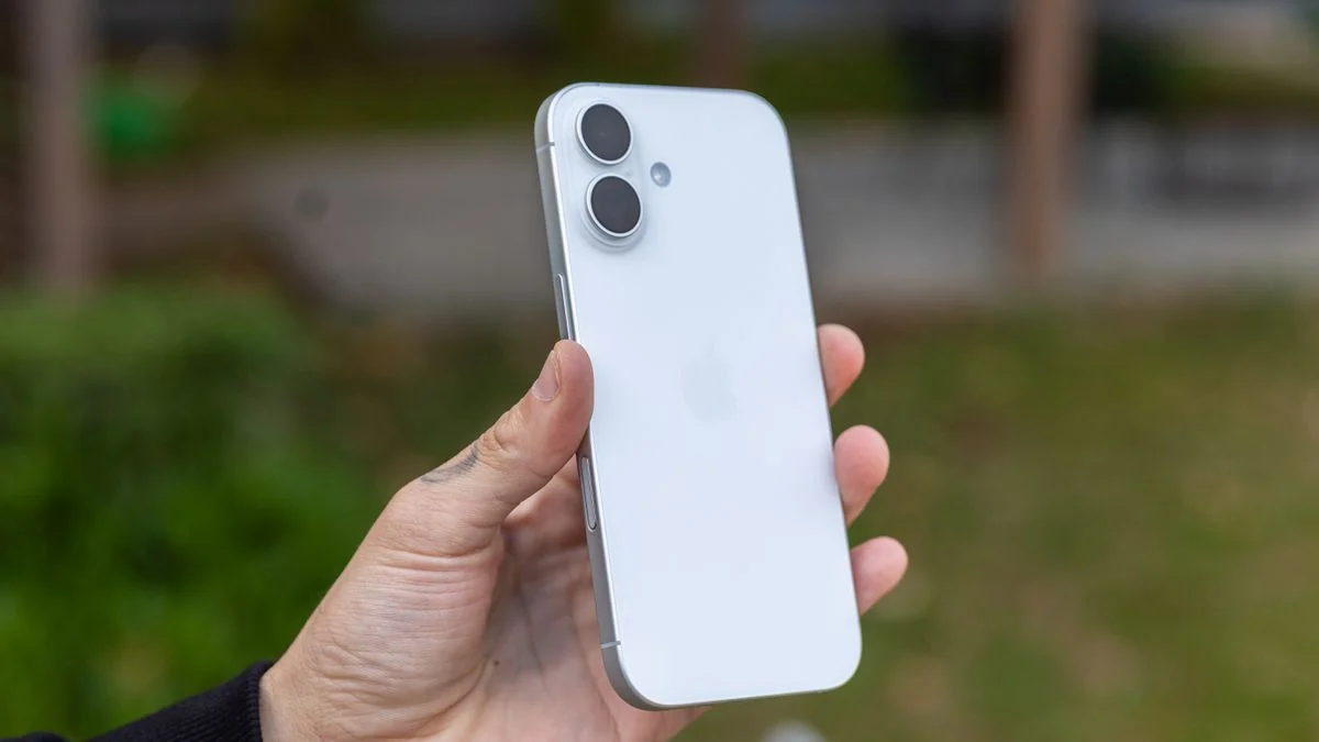 Mercado Livre reduz preço do iPhone 17 e gera comparação explosiva com Galaxy S25