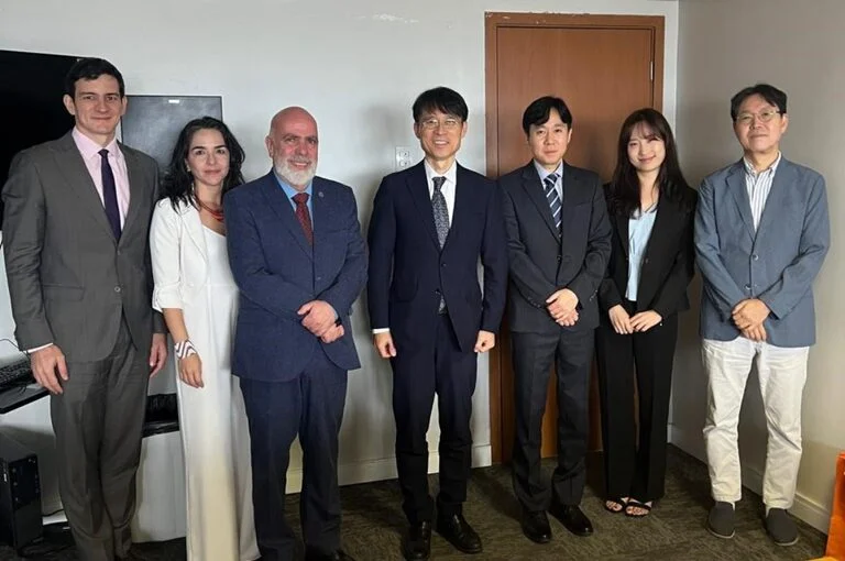 MinC e Coreia do Sul discutem regulação de IA e proteção autoral em encontro tenso