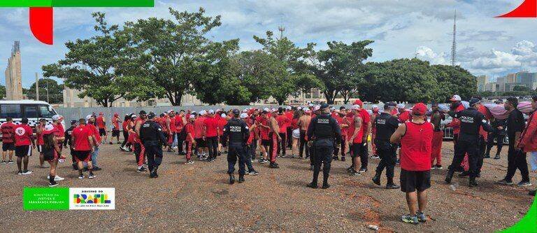 Ministério da Justiça garante deslocamento seguro de 7,5 mil torcedores para Brasília