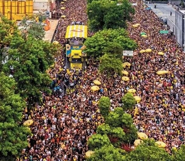 Ministério Público investiga superlotação em blocos de Carnaval em SP após confusão