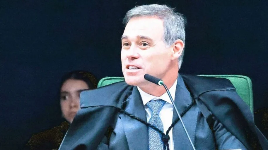 Ministro André Mendonça avalia relatório da PF sobre Banco Master e investigações em curso