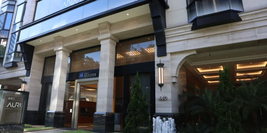 Ministro André Mendonça recebe relatório sobre fraudes de R$ 17 bilhões no Banco Master