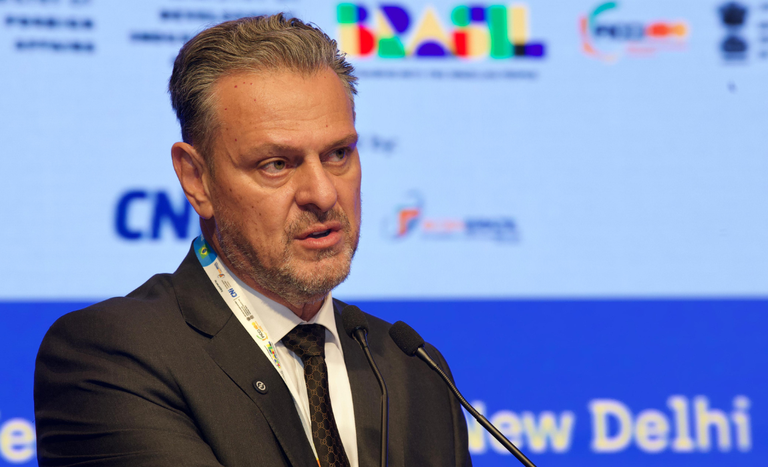 Ministro Carlos Fávaro lidera painel em Nova Délhi e destaca comércio Brasil-Índia