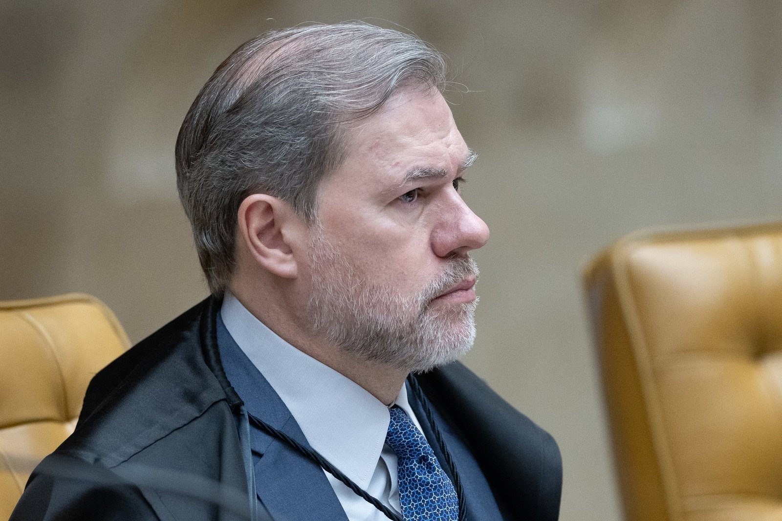 Ministro Dias Toffoli enfrenta 10 pedidos de impeachment e pressão da oposição