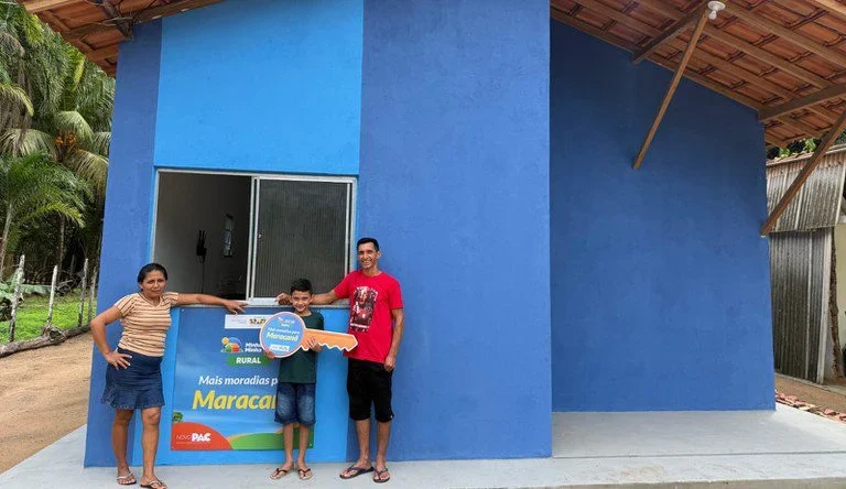 Ministro Jader Filho entrega casas do Minha Casa, Minha Vida em Maracanã e emociona famílias