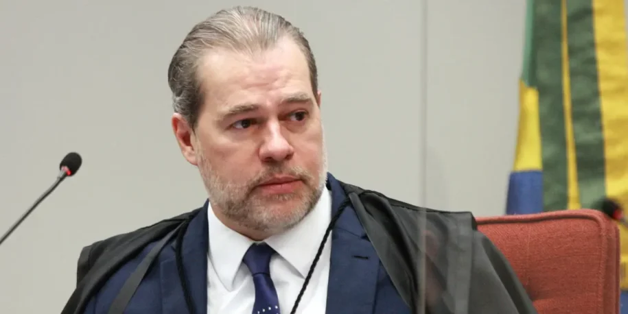 Ministro Toffoli admite sociedade em resort, mas nega vínculos com Vorcaro