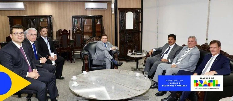 Ministro Wellington César Lima e Silva lidera reunião sobre PEC 18/25 da Segurança Pública