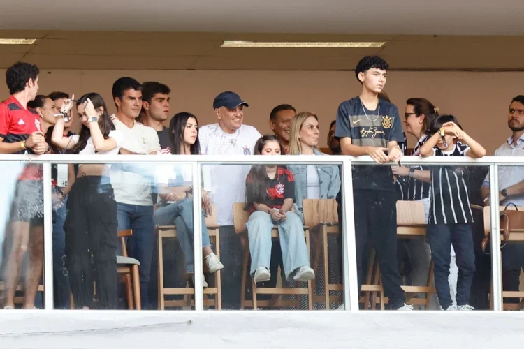 Ministros do STF celebram vitória do Corinthians na Supercopa contra o Flamengo