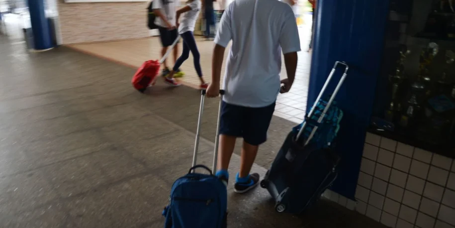 MP de Minas Gerais alerta pais: não exponham crianças nas redes sociais!