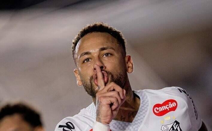 Neymar brilha e marca dois gols na vitória do Santos sobre o Vasco no Brasileirão