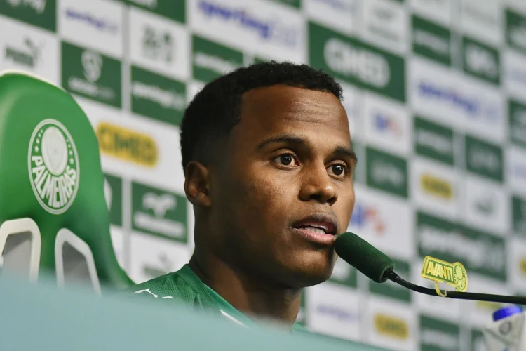Palmeiras contrata Jhon Árias por R$ 155 milhões e ele rejeita Flamengo