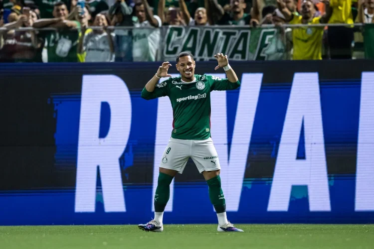 Palmeiras goleia Capivariano por 4 a 0 e avança nas semifinais do Paulistão