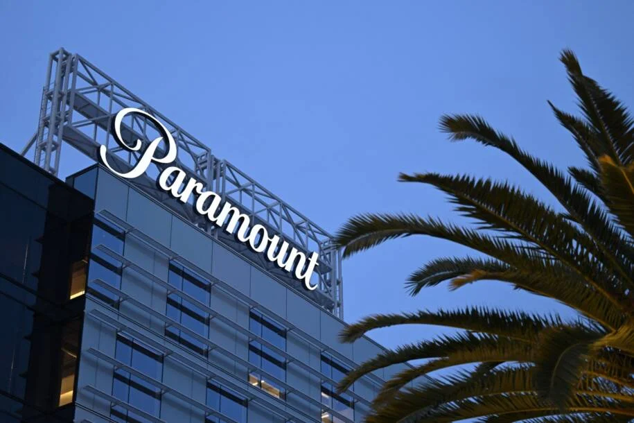 Paramount emite US$ 47 bilhões em ações para financiar compra da Warner após tragédia na Bolívia