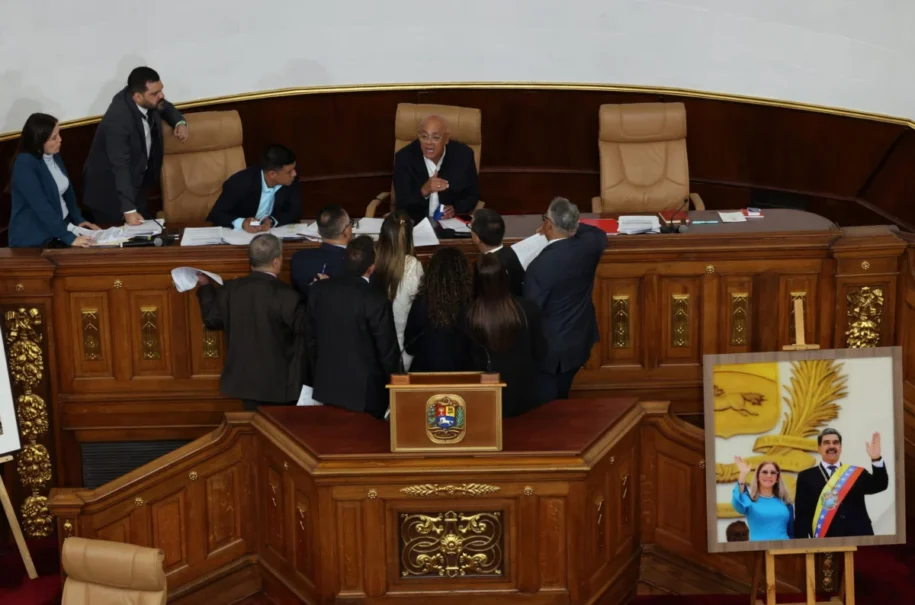 Parlamento da Venezuela aprova lei de anistia e gera polêmica sobre presos políticos