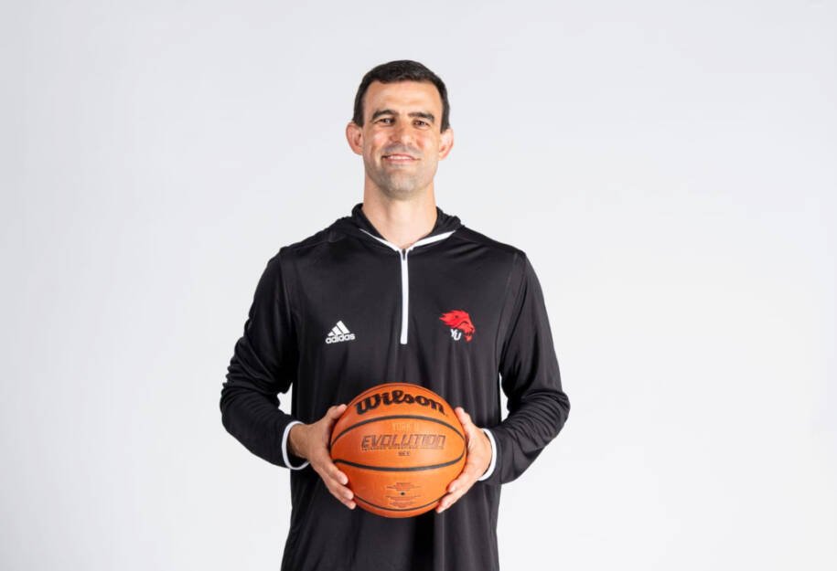 Paulo Vitor Bona Negri conquista playoffs com equipe feminina da Universidade York