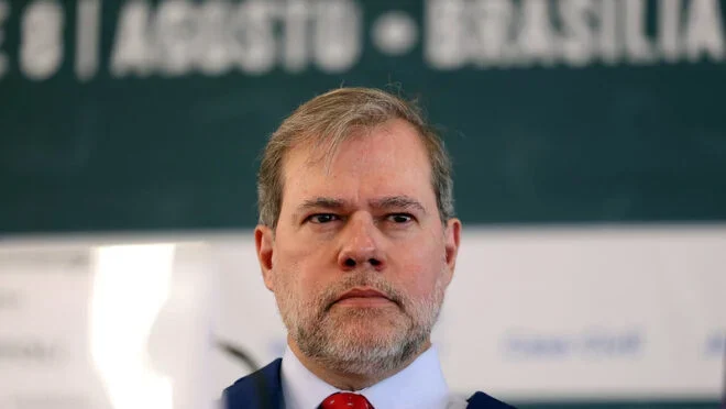 PF pede suspeição de Dias Toffoli após conteúdo no celular de Vorcaro; tensão cresce