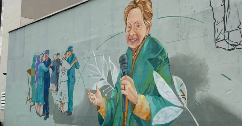 Prefeita Juliana Pavan autoriza mural em homenagem a Eulina em Balneário Camboriú
