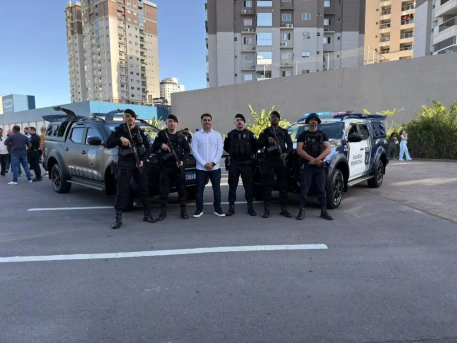 Prefeito Alexandre Xepa entrega viaturas para reforçar segurança em Itapema