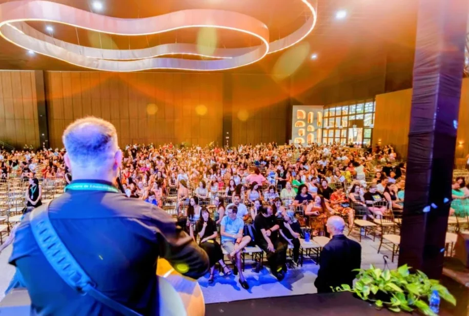 Prefeito Leonel Pavan destaca compromisso com educação em evento de 2026