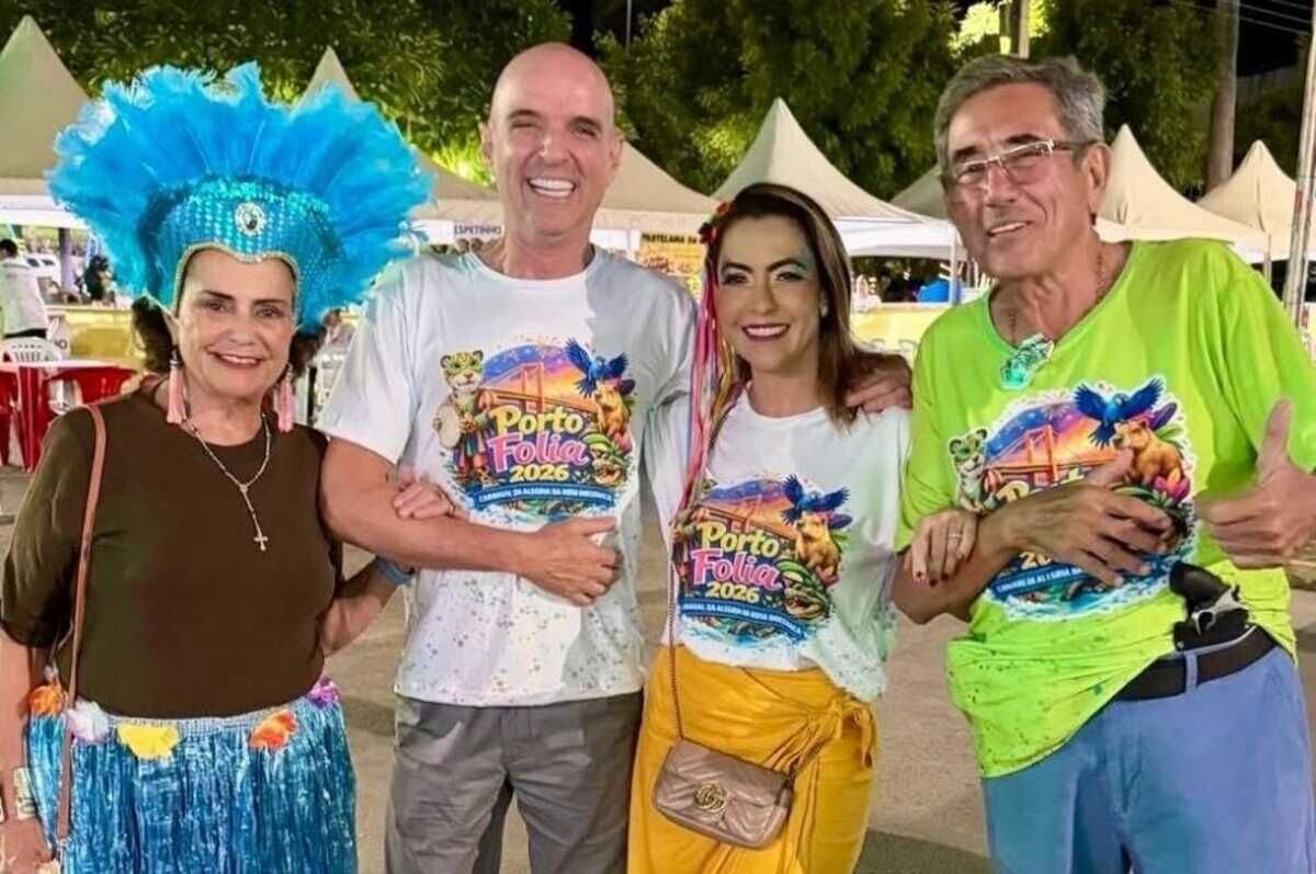 Prefeito Nelson Cintra exibe revólver em carnaval e gera polêmica em MS