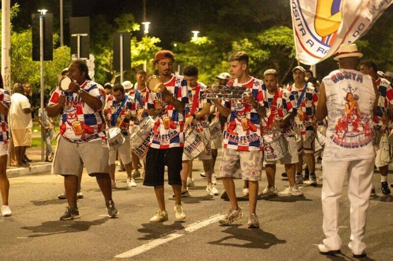 Prefeito Robison Coelho resgata desfile do Carnaval Papa-Siri em Itajaí