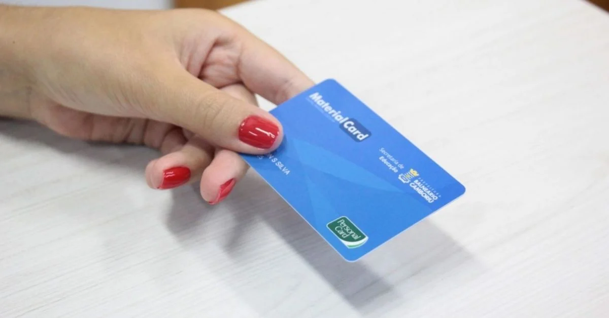 Prefeitura de Balneário Camboriú entrega cartão material escolar e aumenta valores
