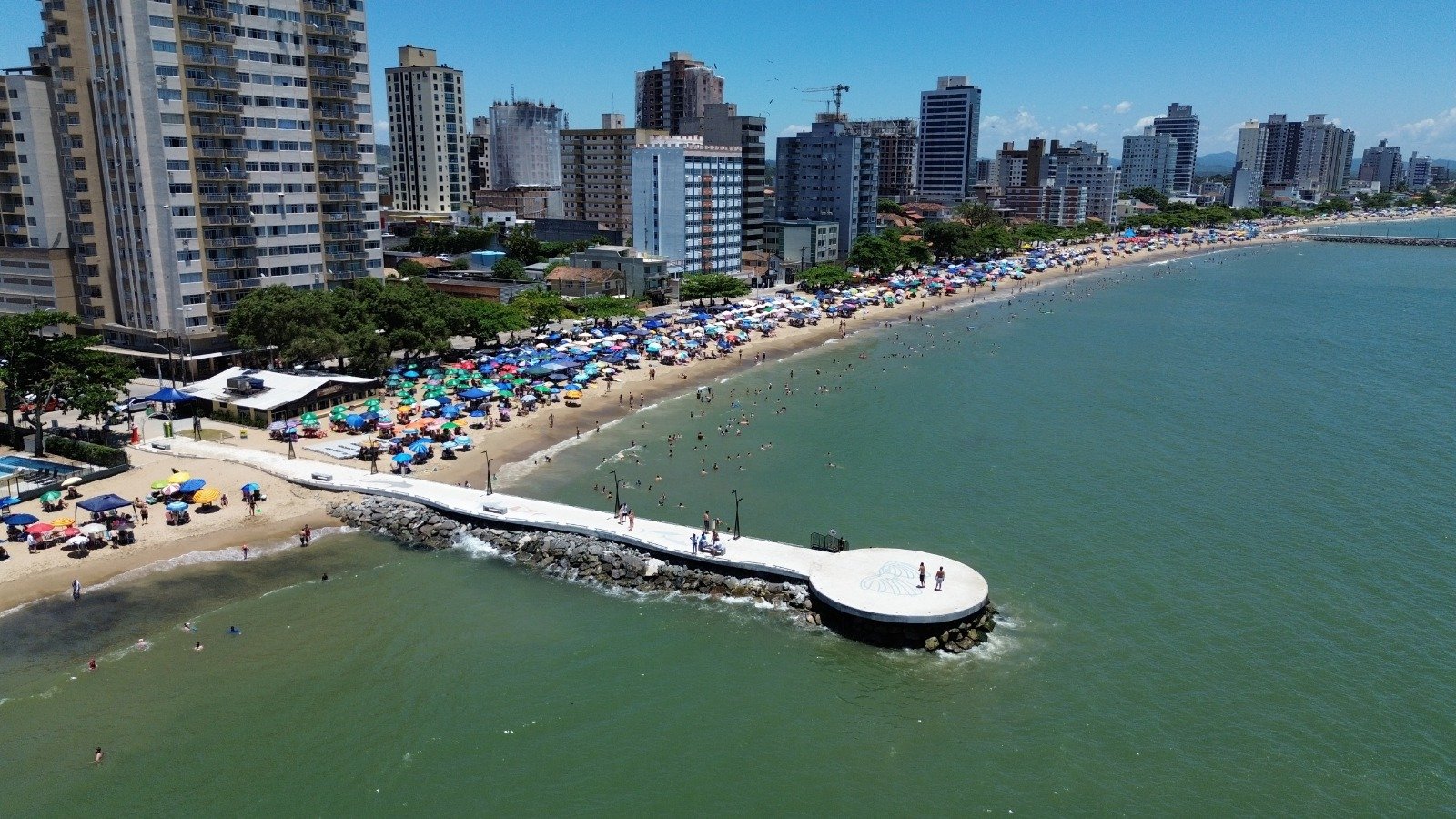 Prefeitura de Balneário Piçarras regulamenta orla e faixa de areia para 2025/2026