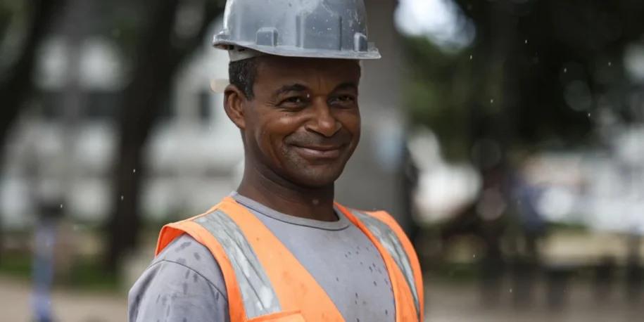 Presidente Lula anuncia isenção do IR para quem ganha até R$ 5 mil e gera polêmica