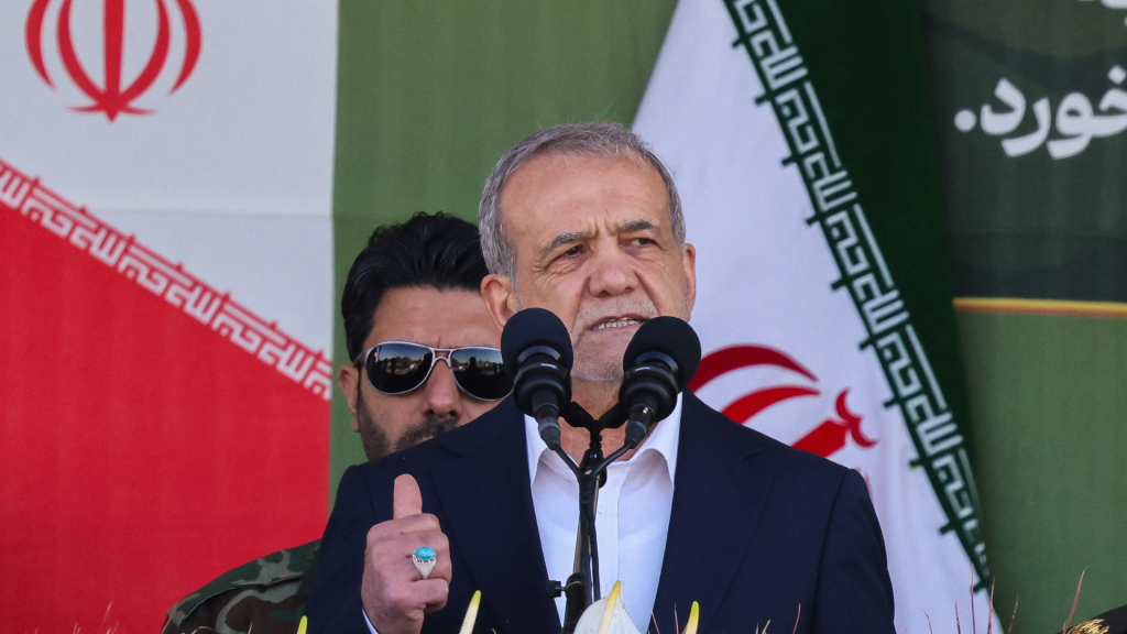 Presidente Masoud Pezeshkian reafirma que Irã não cederá às pressões dos EUA