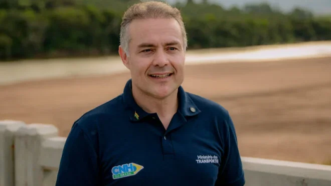 Renan Filho propõe aliança PT e MDB para fortalecer chapa de Lula em 2026