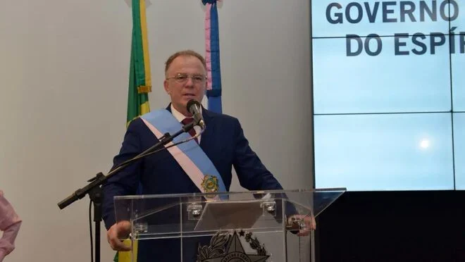 Renato Casagrande sinaliza apoio a Ferraço e pode disputar Senado em 2026