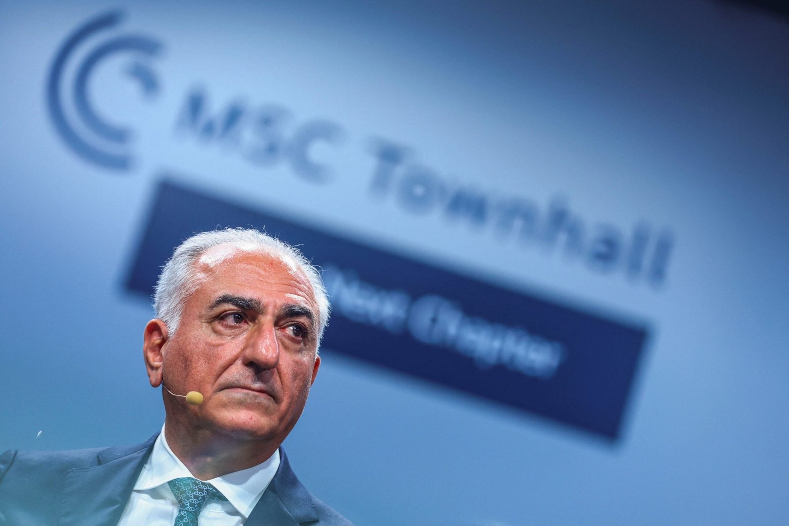 Reza Pahlavi solicita intervenção militar dos EUA no Irã em meio a protestos