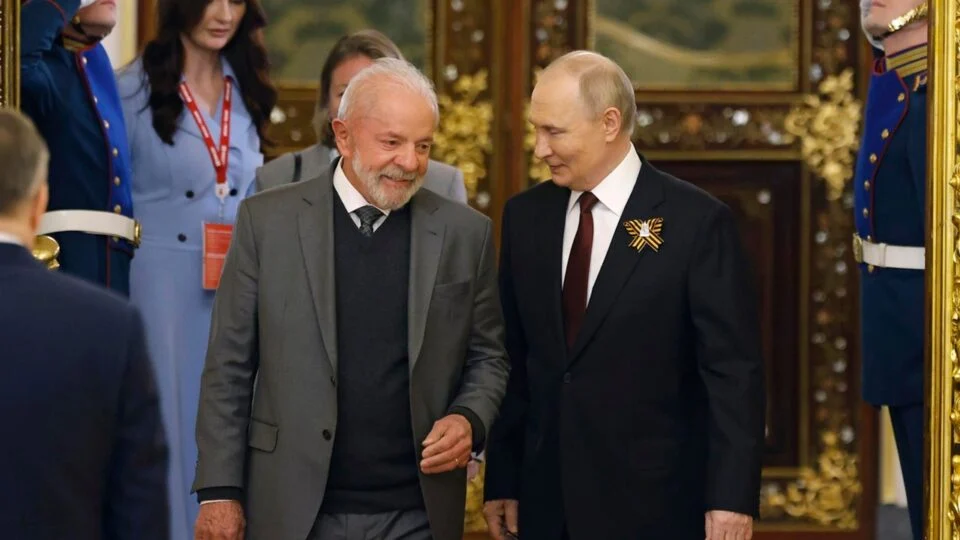 Rússia Aumenta Vendas de Petróleo para China e Brasil Após Pressão de Trump