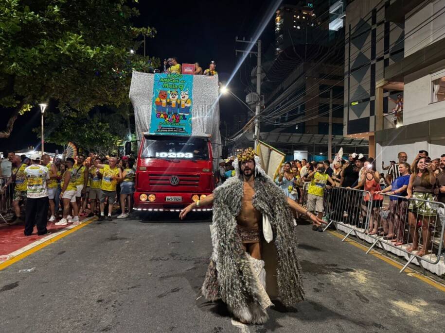Secretaria de Turismo de BC encerra desfiles do Viva Folia 2026 com sucesso