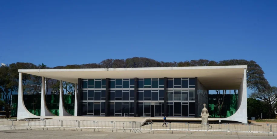 STF decide em fevereiro se Lei de Anistia vale para ocultação de cadáveres