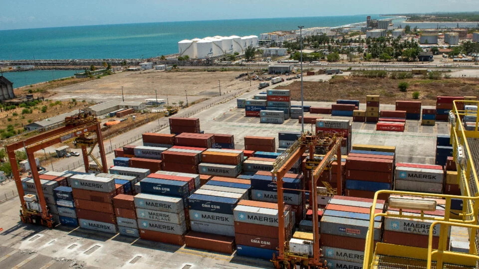 Suprema Corte dos EUA derruba sobretaxas de Trump e Brasil se beneficia