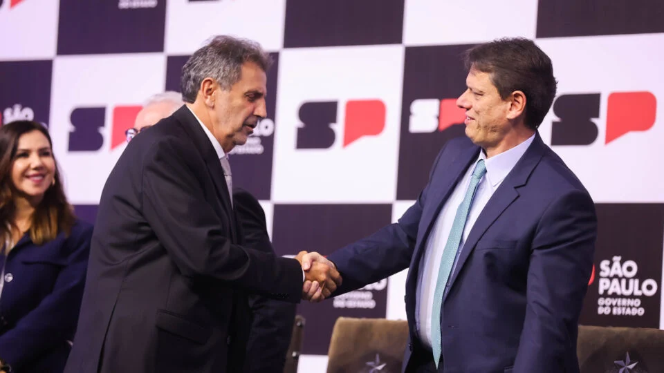 Tarcísio de Freitas altera segurança pública com Osvaldo Nico Gonçalves no comando