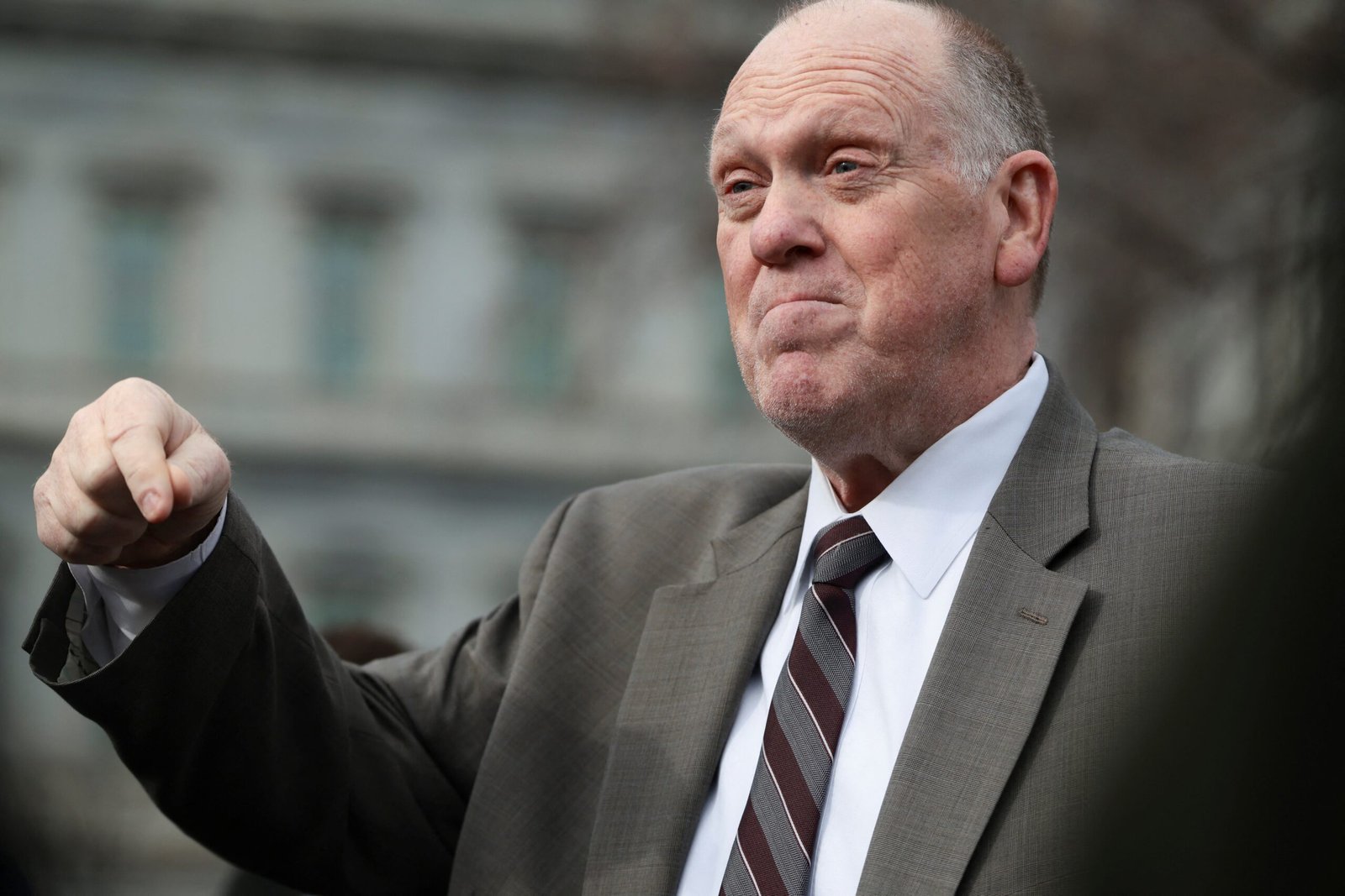 Tom Homan encerra operação do ICE em Minnesota após mortes e protestos