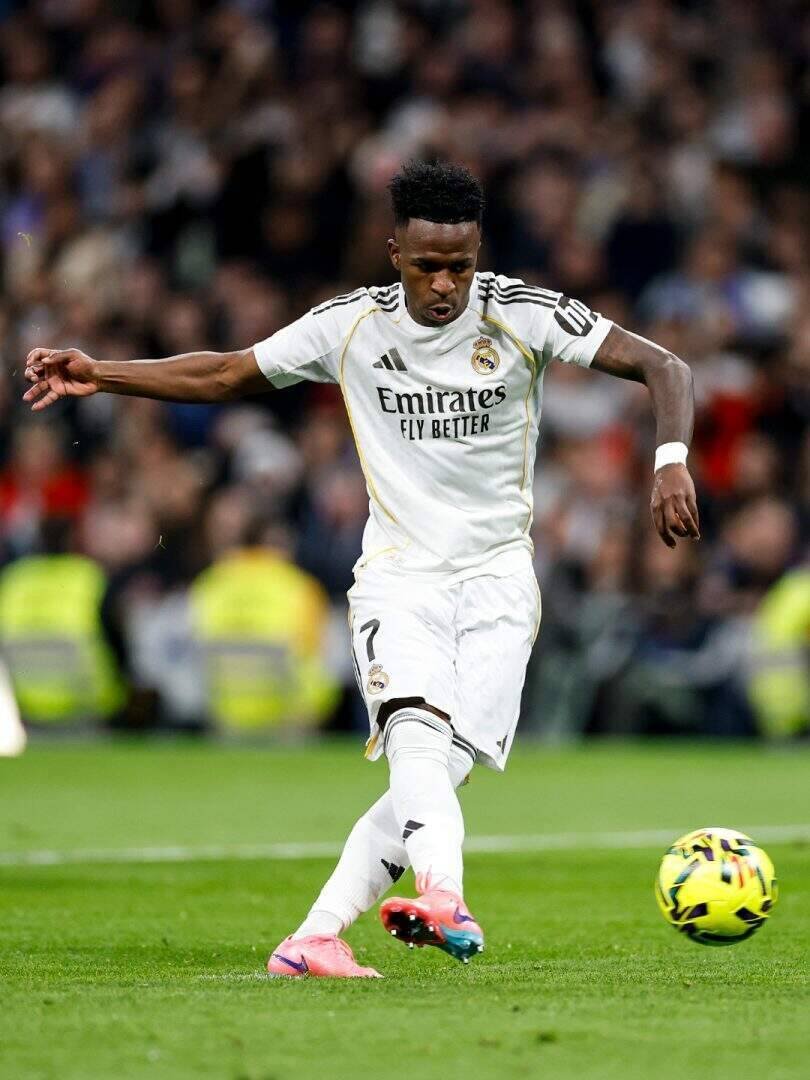 Vinicius Jr. supera Neymar e se destaca em meio a polêmica de racismo