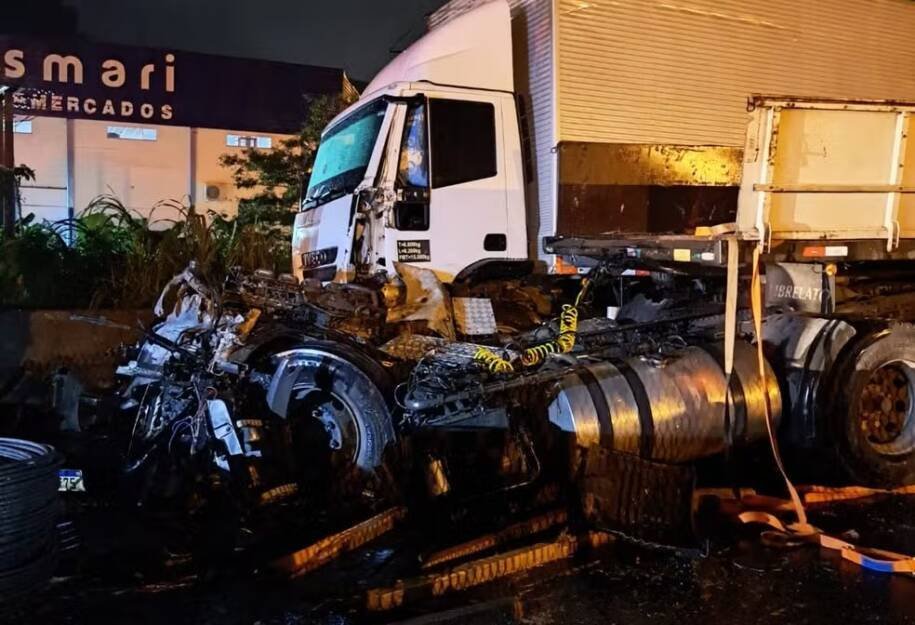 Acidente na BR-101 em Itapema deixa três feridos e provoca filas de 19 km