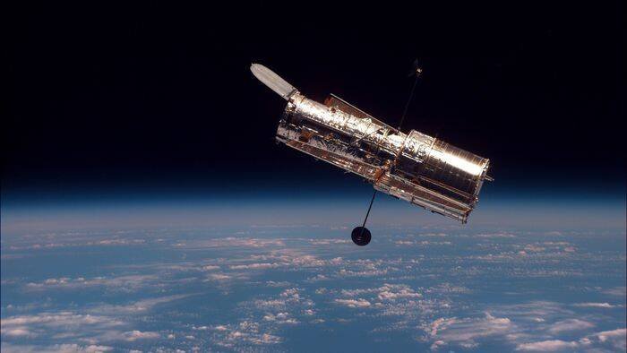 Agência Espacial Europeia revela 1.300 anomalias surpreendentes do Hubble
