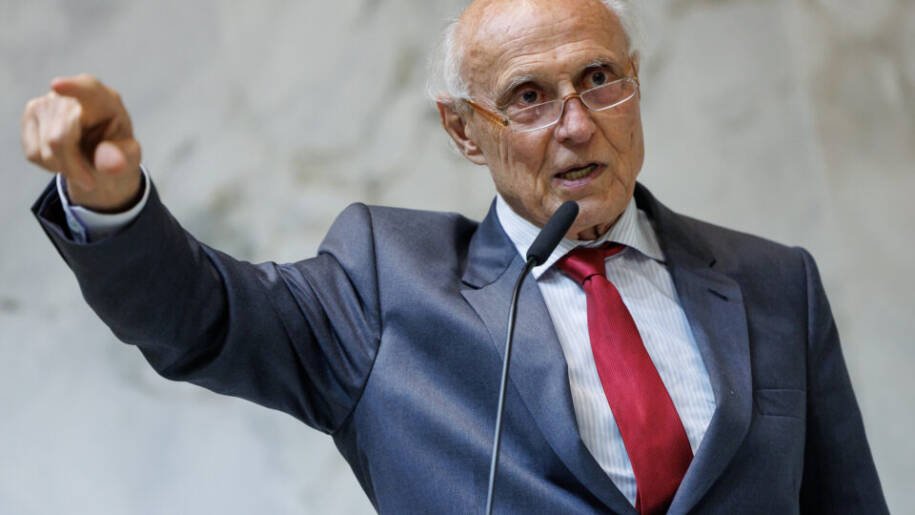 Alesp autoriza Tarcísio a contratar R$ 15 bilhões; PT surpreende com apoio