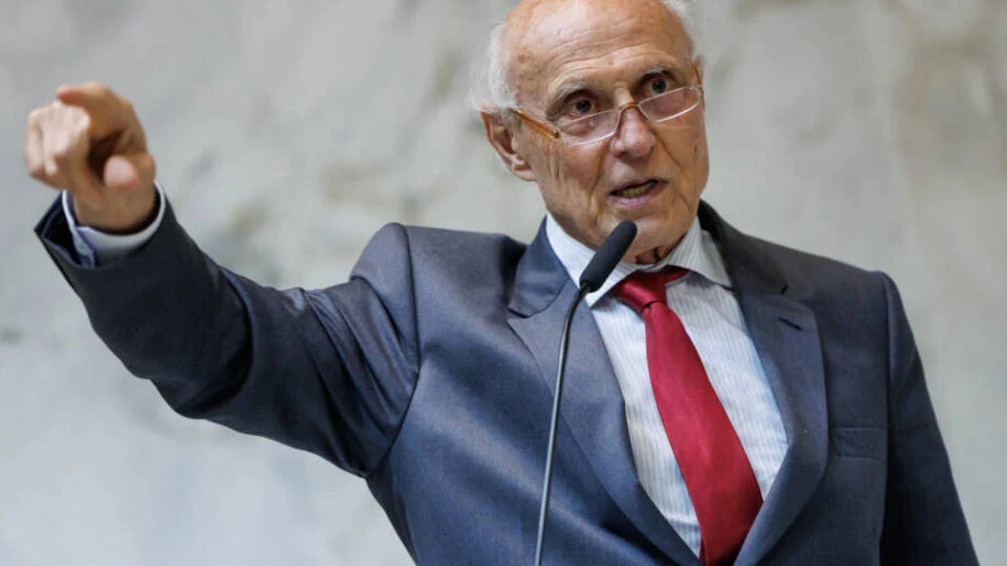 Alesp autoriza Tarcísio a contratar R$ 15 bilhões; PT surpreende com apoio