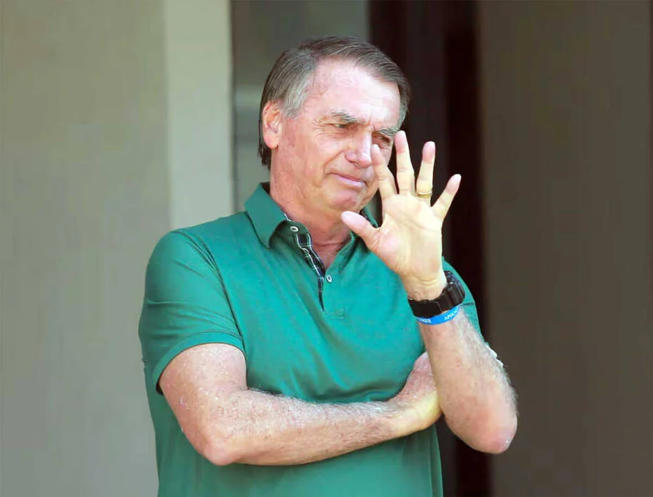 Alexandre de Moraes nega acesso livre de filhos a Bolsonaro em prisão domiciliar