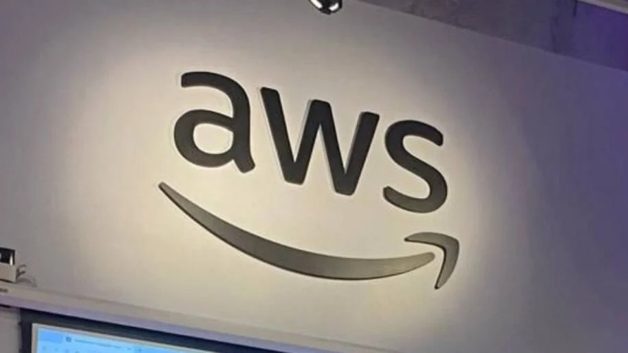 Amazon confirma ataques a três data centers da AWS e gera crise no Oriente Médio