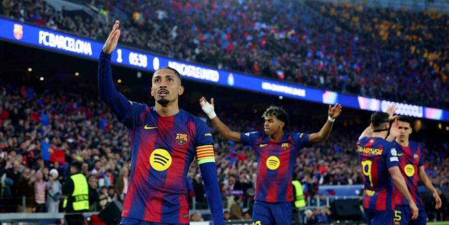 Barcelona goleia Newcastle por 7 a 2 e Raphinha brilha com dois gols decisivos