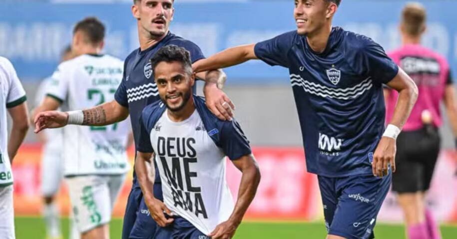 Barra FC supera Chapecoense em jogo decisivo e busca seu primeiro título estadual